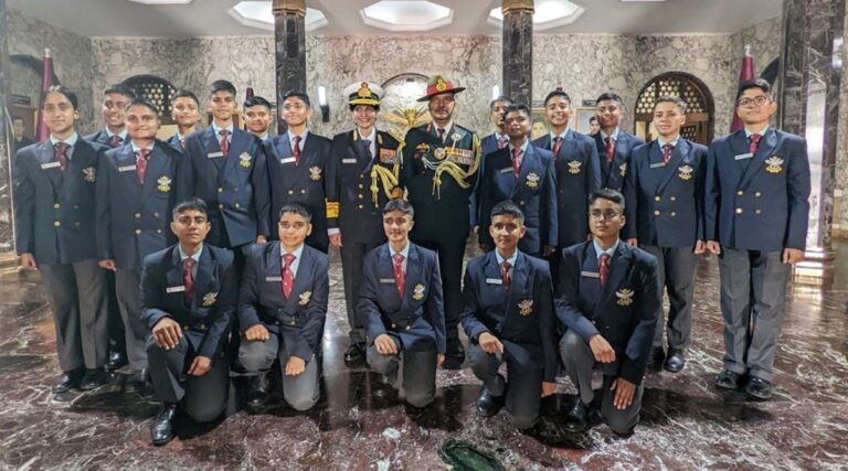 How Can A Girl Join Indian Army After 12th